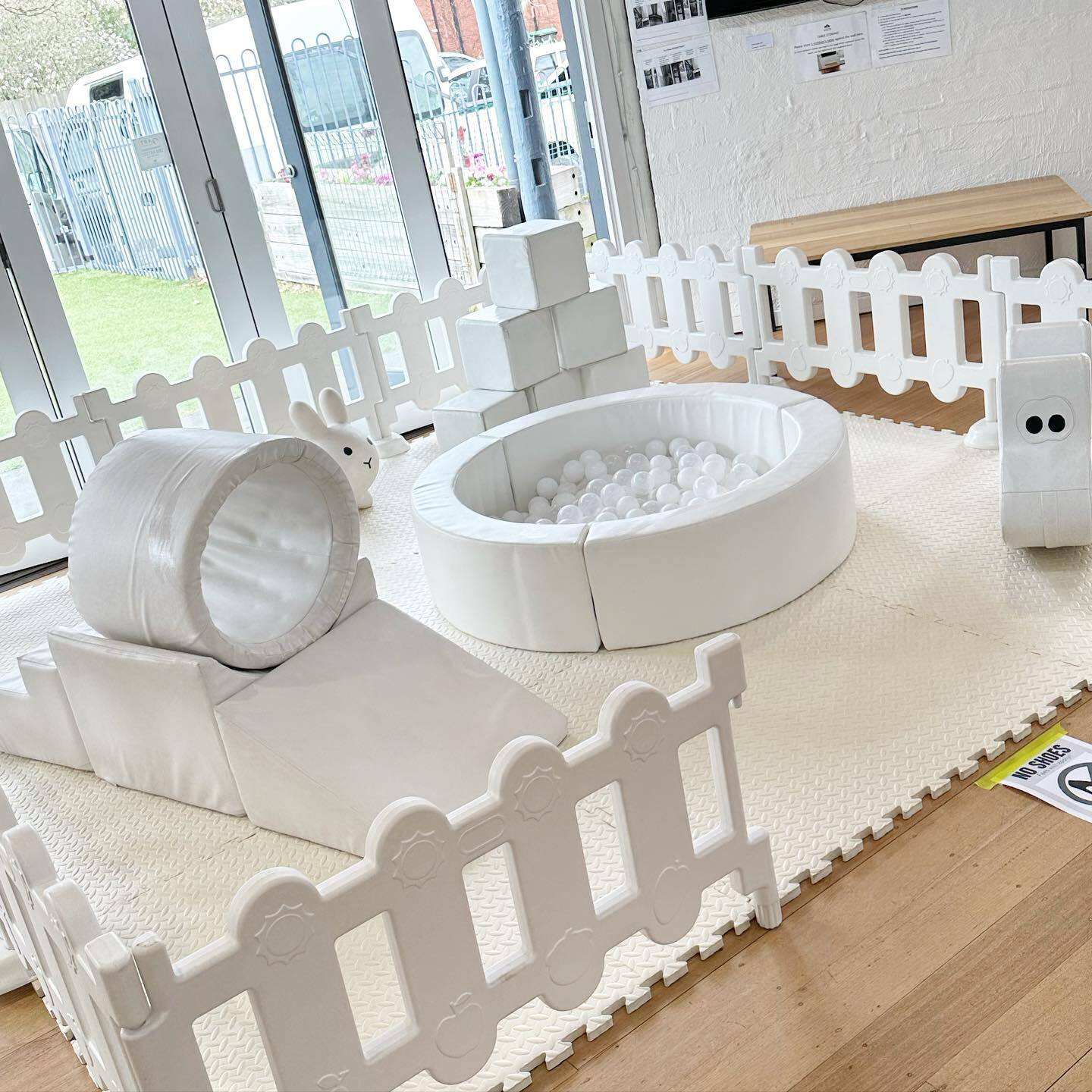 White Soft Ball Pool Toy Set R - огляд і ціна Power Tools Rental