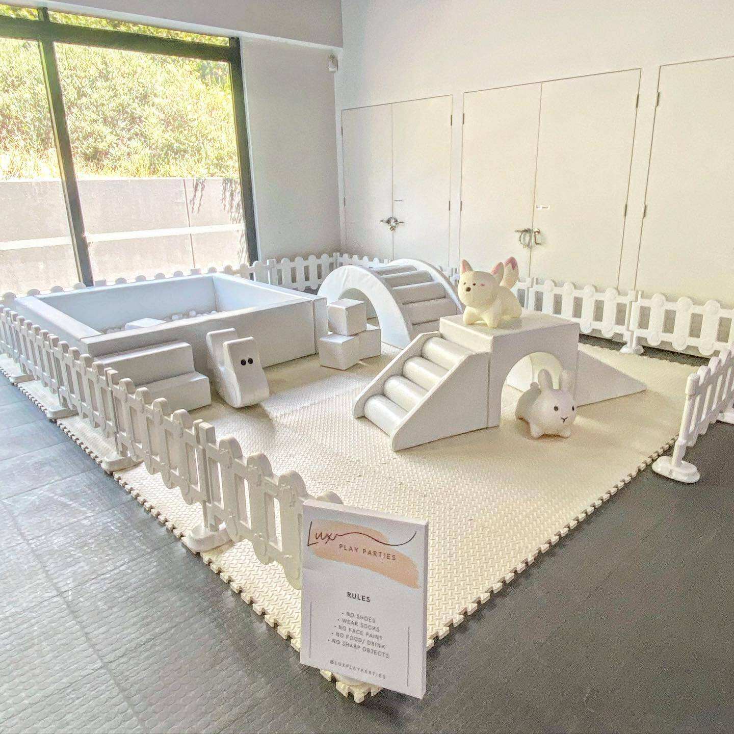 White Soft Ball Pool Toy Set R - огляд і ціна Power Tools Rental